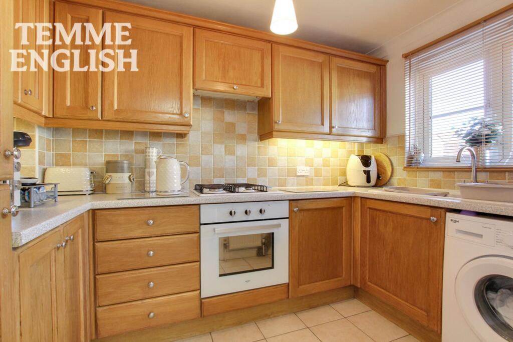 House in Basildon, Wickford - View 4