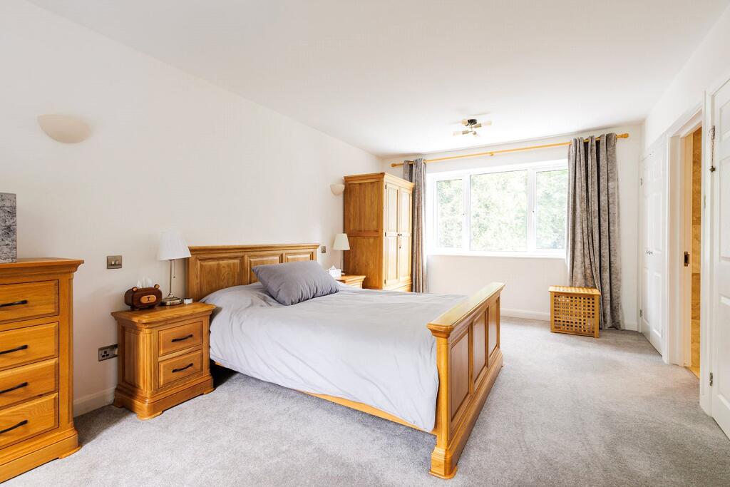 House in Guildford - View 5