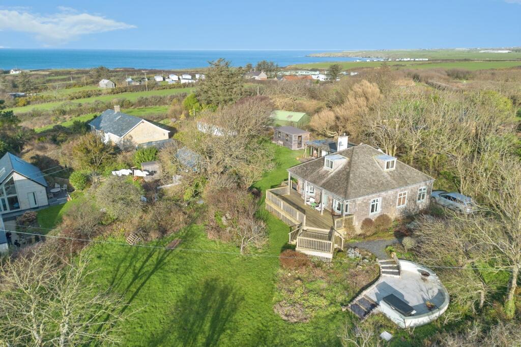 Main image of property: Llangwnadl, Gwynedd, LL53