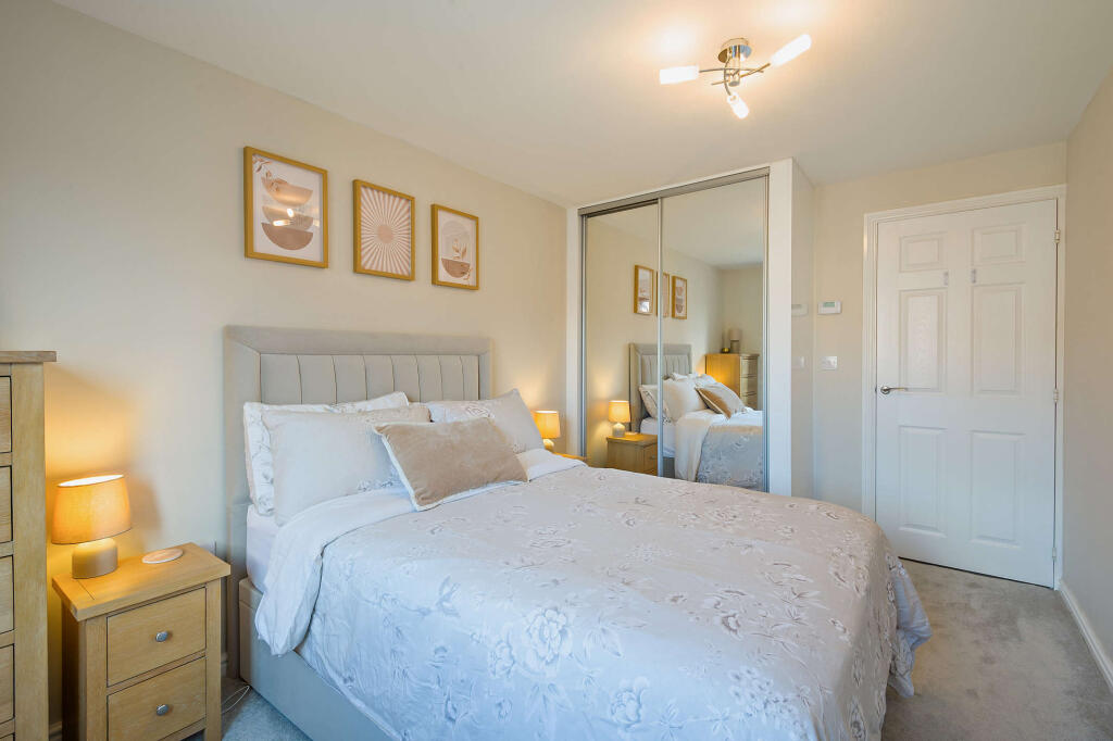 House in Wakefield - View 5