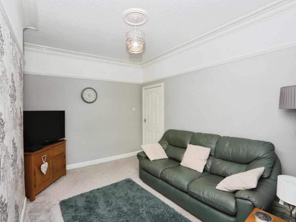 House in Newport - View 5