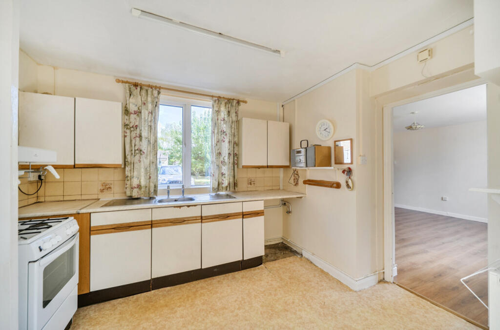 House in Blunsdon St Andrew, Greenmeadow, Haydon Wick - View 4