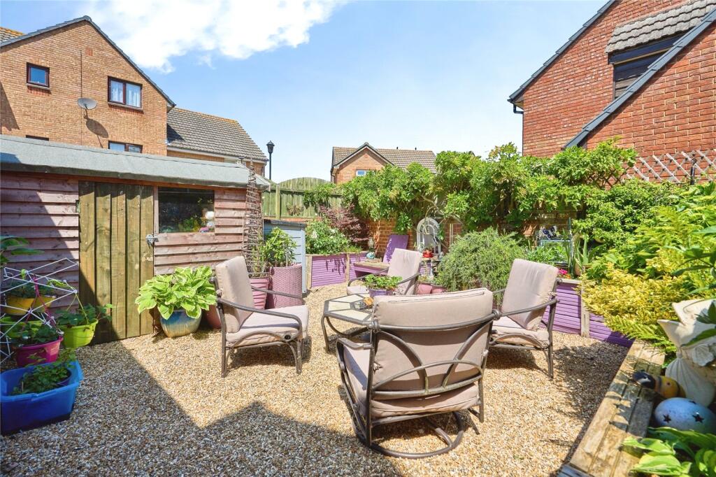 House in Sandown, Yaverland - More