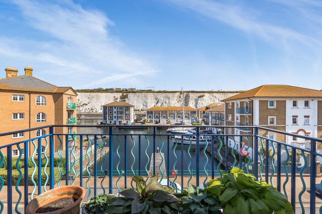 2-bed flat on Collingwood Court, Brighton Marina Village, Brighton, £365,000