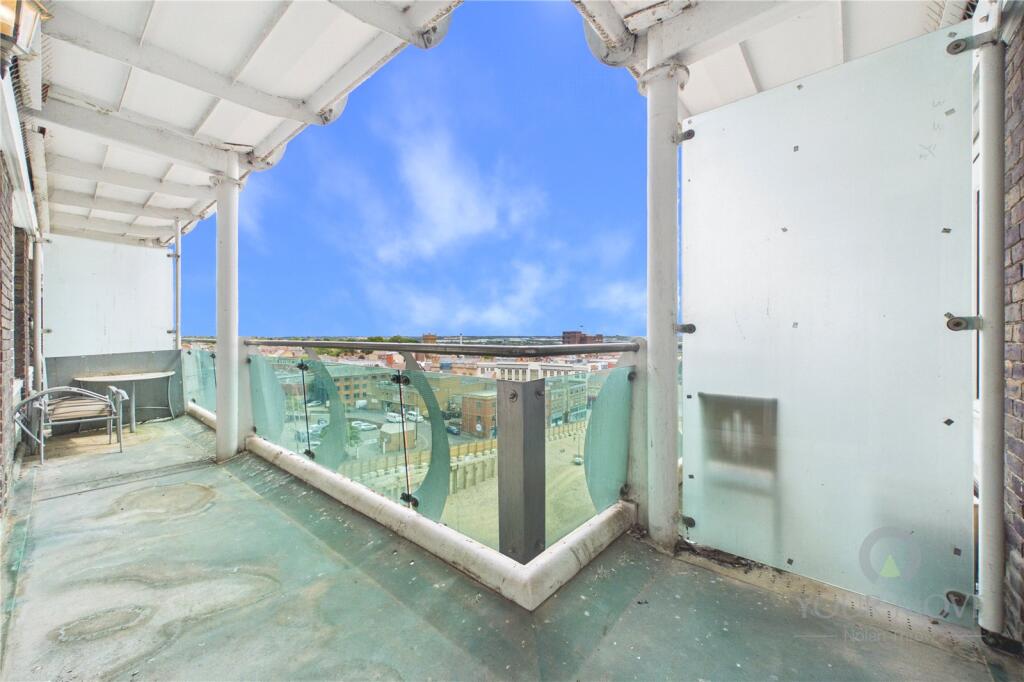Apartment in Northampton - View 3