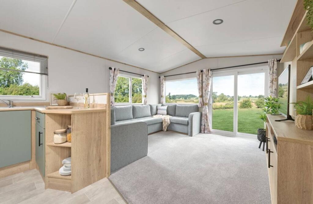 2-bed caravan on Gower, Oxwich, SA3 1LY, £62,625