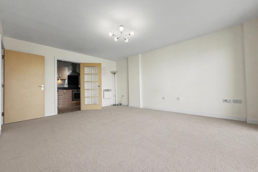 Apartment in Poole, Sterte - View 3