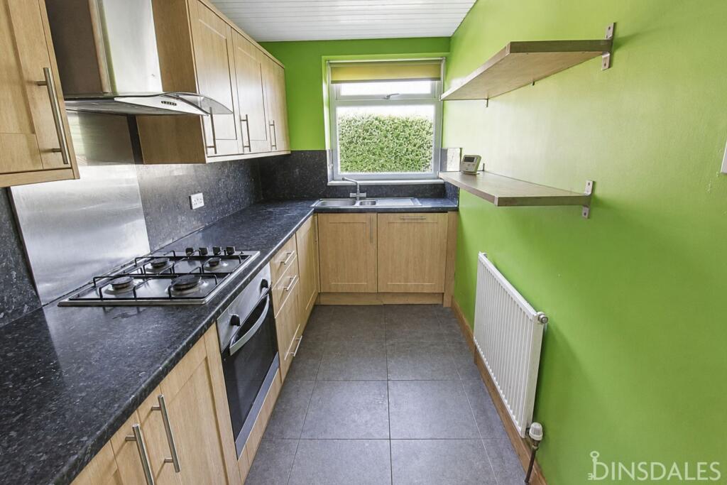 House in Bradford, Brownroyd Hill, Wibsey - View 2