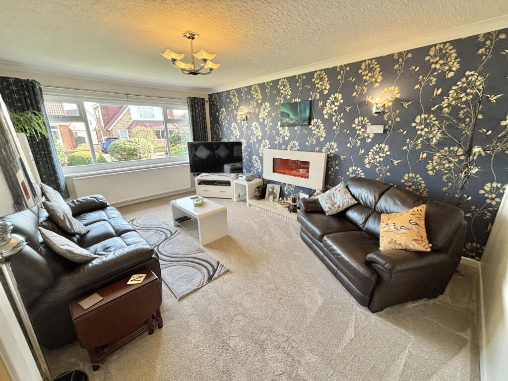 Alder Grove,  Poulton-Le-Fylde, FY6 photo 2
