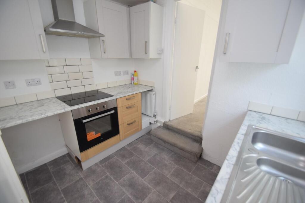 Longstone Road, Eastbourne photo 5