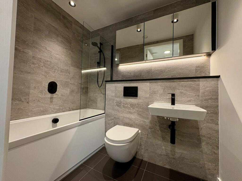 Apartment in Manchester - More