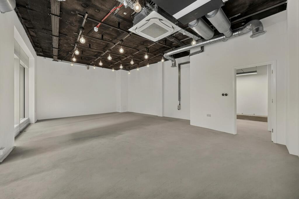 hall 3.jpg