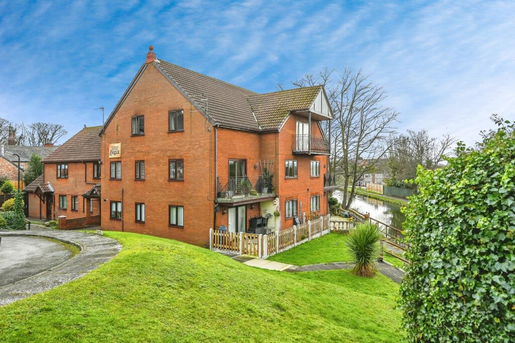 Main image of property: Westway, Maghull, Liverpool, Merseyside, L31