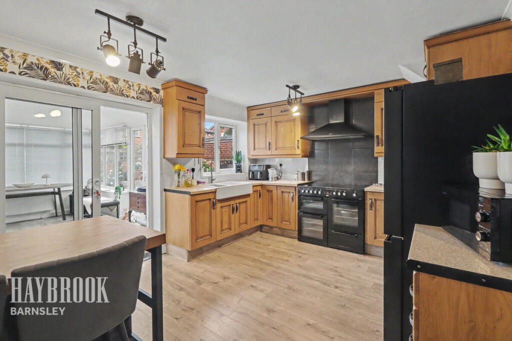 House in Barnsley, Monk Bretton - View 4
