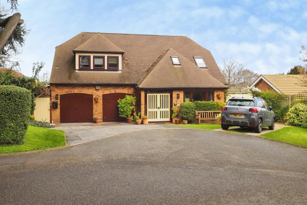 Main image of property: Rectory Gardens, Wollaton, Nottingham, NG8