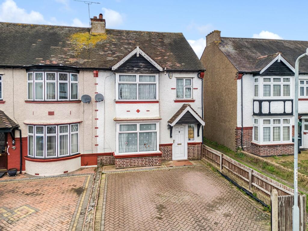 Main image of property: The Fairway, Gravesend, Kent, DA11 7LW