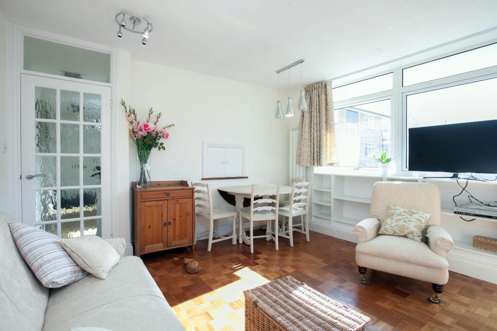 Main image of property: Crescent Court, Park Hill, London, SW4
