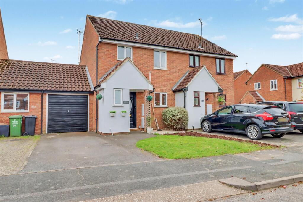 Main image of property: Roding Way, Wickford