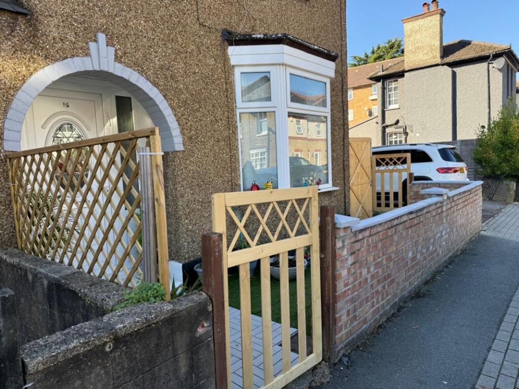 Main image of property: Green Road, London, N20