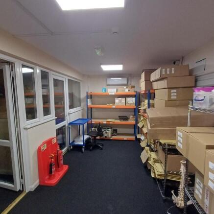 Photo 12