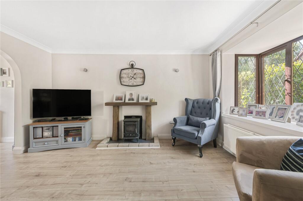 Fox Dell, Storrington, Pulborough, West Sussex, RH20 photo 4