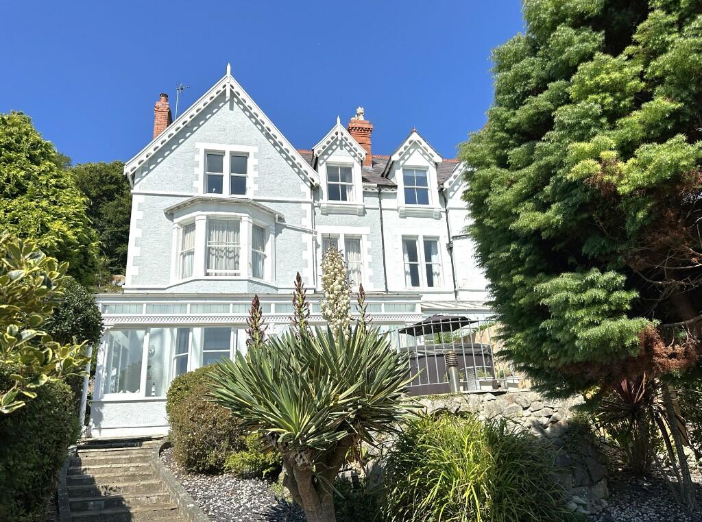 5-bed semi-detached on Church Walks, Llandudno. LL30 2HL, £625,000