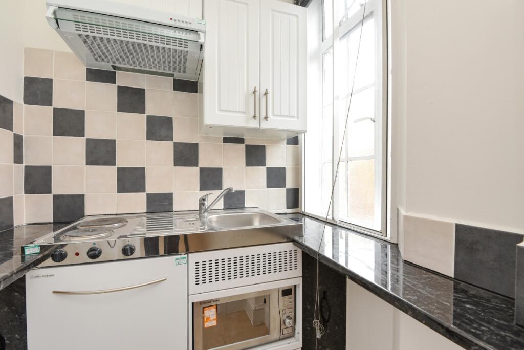 Studio flat for rent
