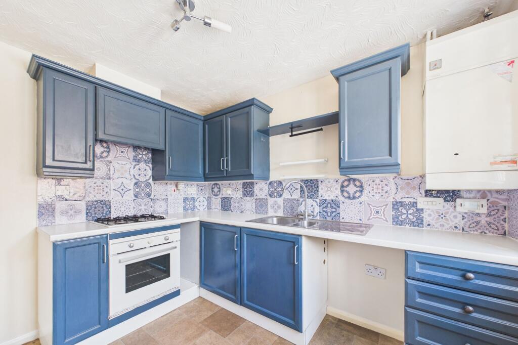 House in Towcester, West Northamptonshire - View 3