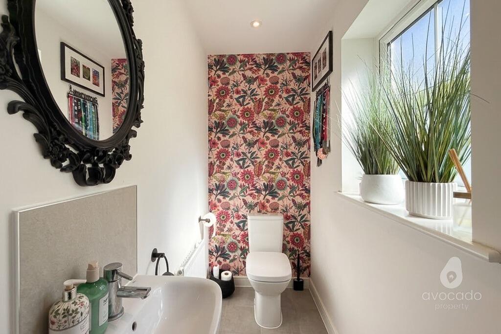 House in Binfield, Amen Corner (North), Temple Park - More