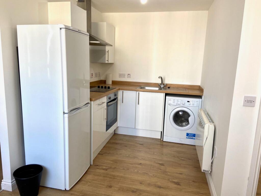 Main image of property: Devonshire House, B3