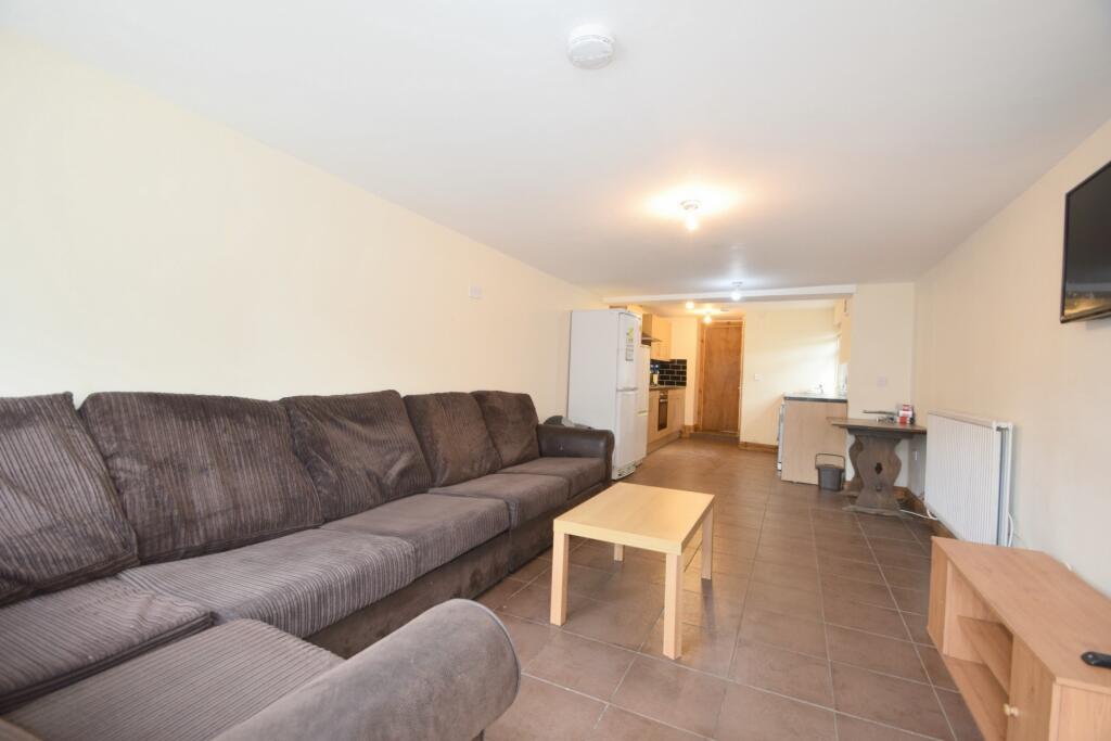 House in Cardiff, Cathays - View 2