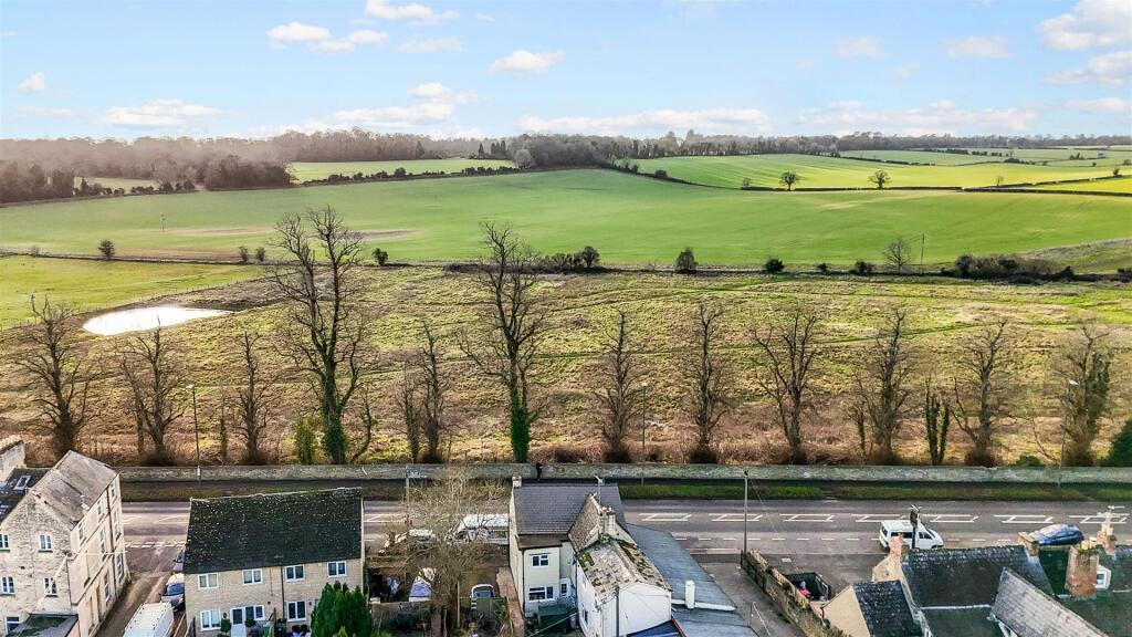 Main image of property: Gloucester Road, Cirencester