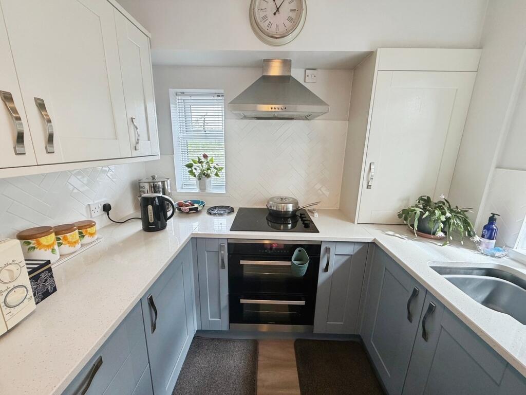 Grosvenor Avenue, Shipley, BD18 - View 4