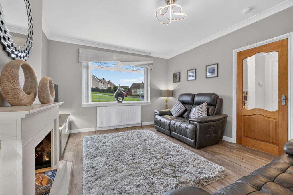 71 Back Rogerton Crescent, Auchinleck, KA18 2EY photo 4