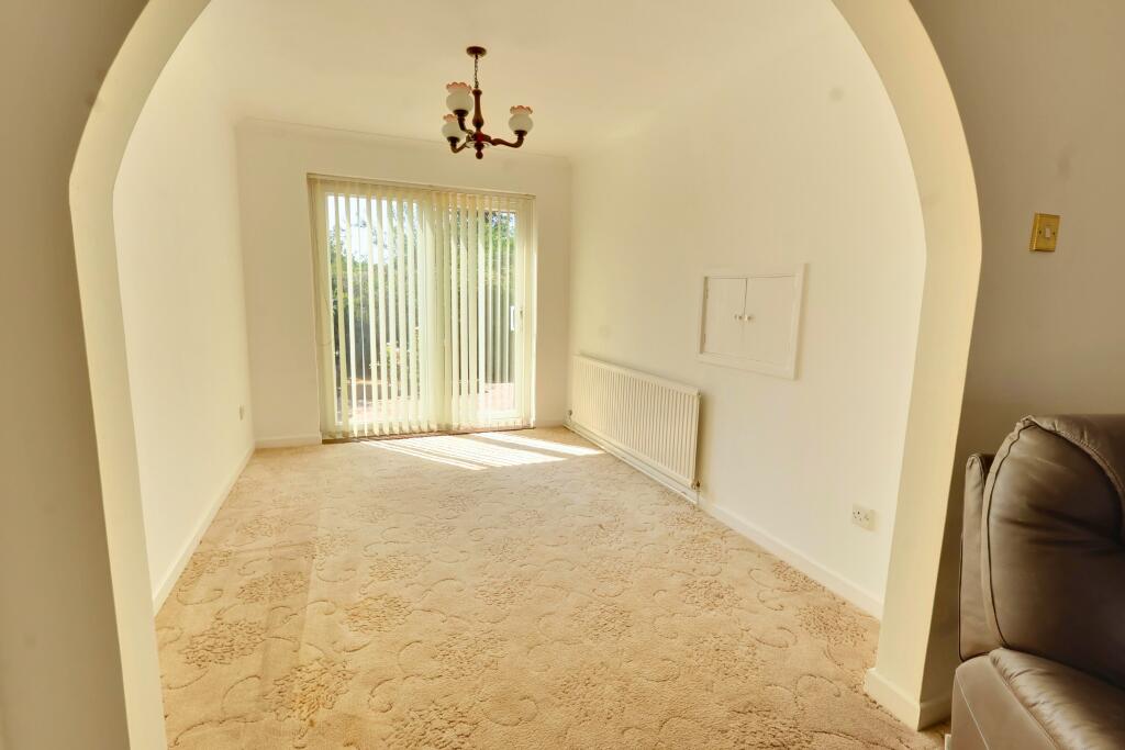 Claire Gardens, Horndean photo 3