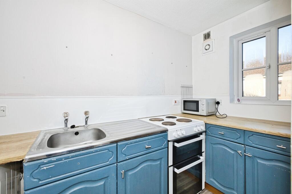 Additional image 5 of Ritchie Road, Houndstone, Yeovil