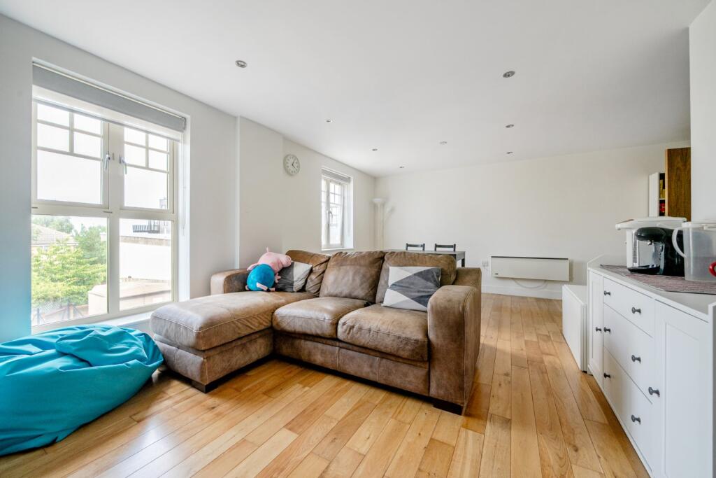 Chase Side, Southgate, London, N14 photo 3