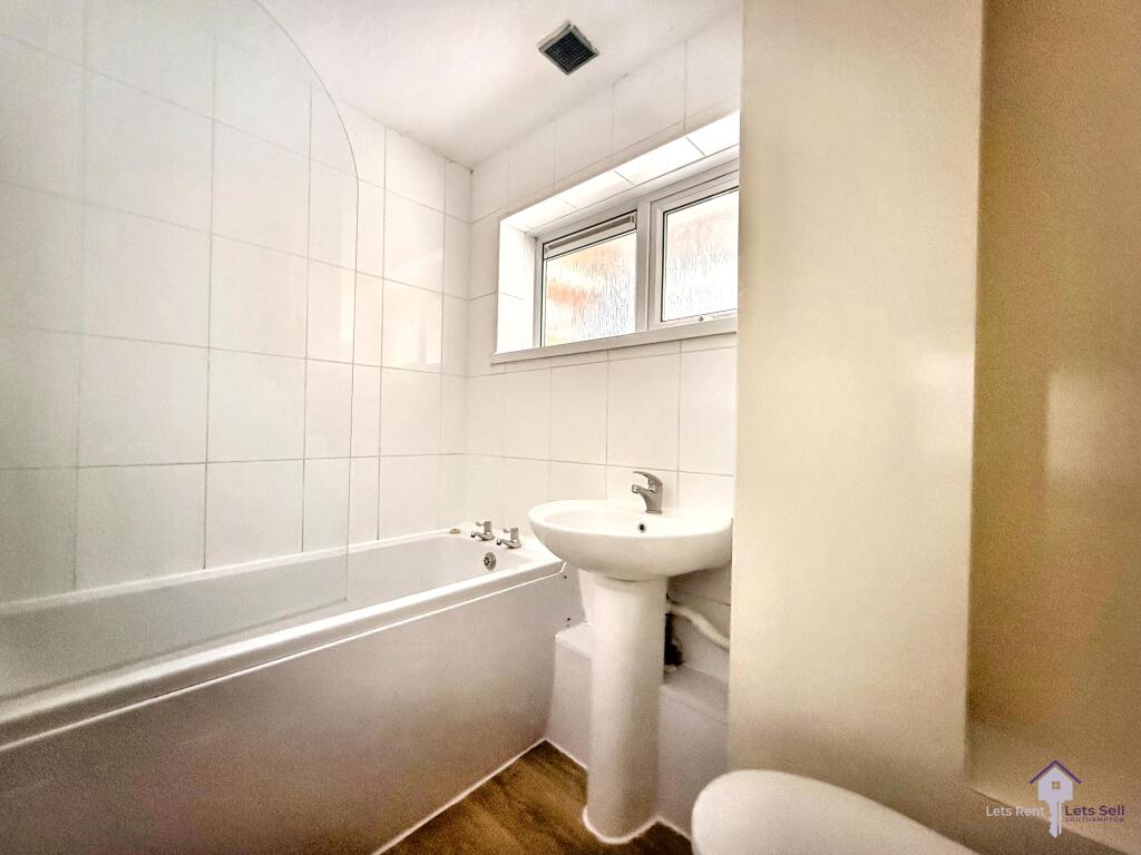Apartment in Southampton - More