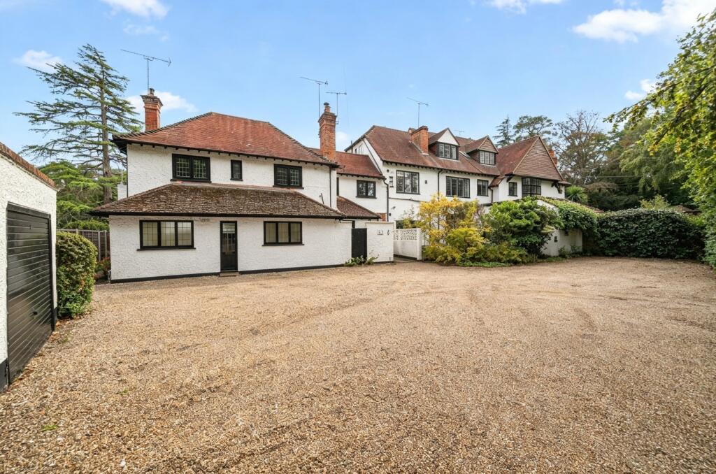 Main image of property: Old Woking Road, Pyrford, Surrey, GU22