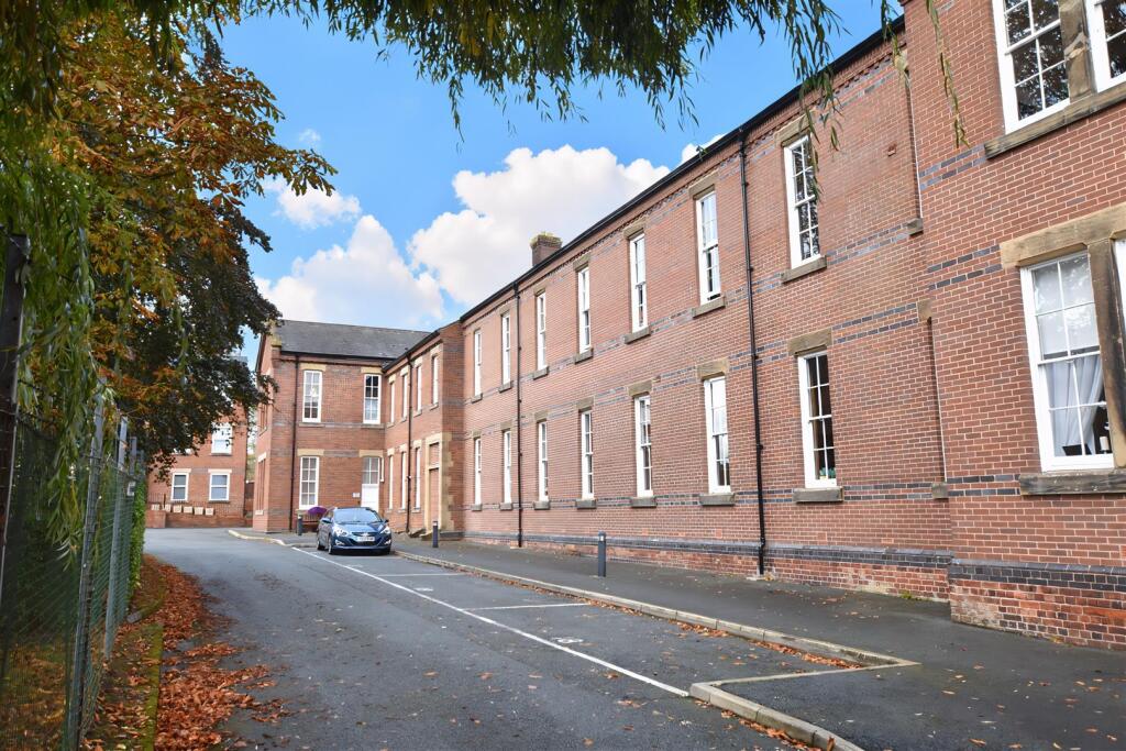2-bed flat on Corunna Court, Wrexham, £125,000