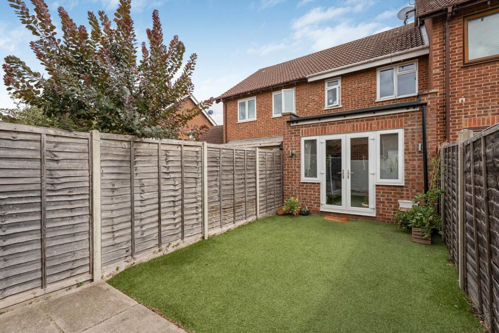 House in Twickenham - More