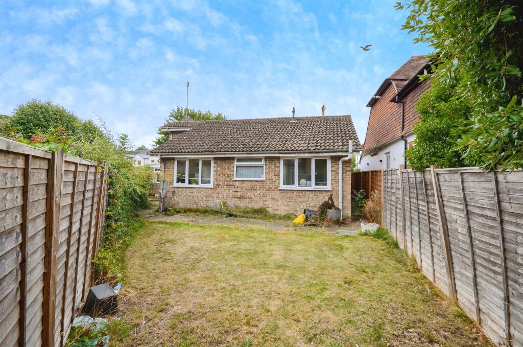 Additional image 11 of Roundwood Lane, HARPENDEN