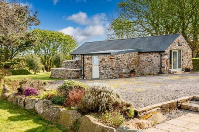 Penberi- detached self contained home