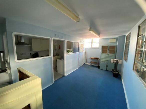 kitchen area.jpg