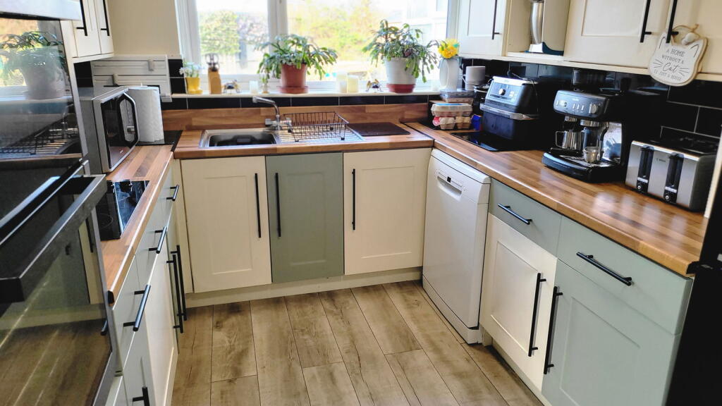 Connaught Drive, Chapel St. Leonards, Skegness, PE24 5YS photo 4