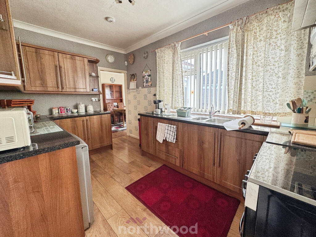 House in Doncaster - View 5