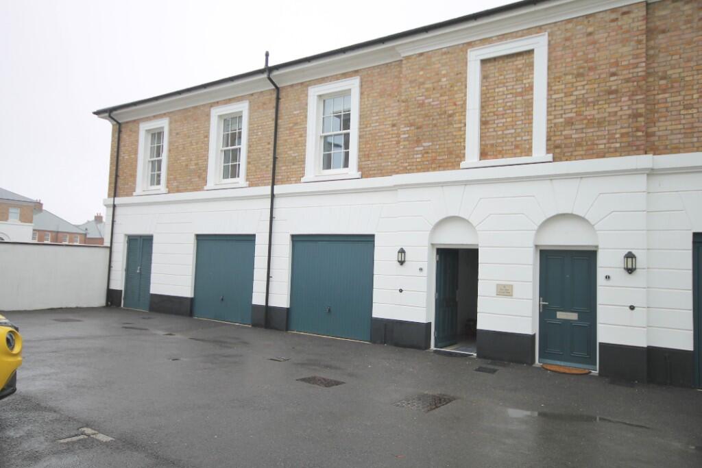 Main image of property: Flat 2 Pavilion Green West, Dorchester, Dorset, DT1 3HS