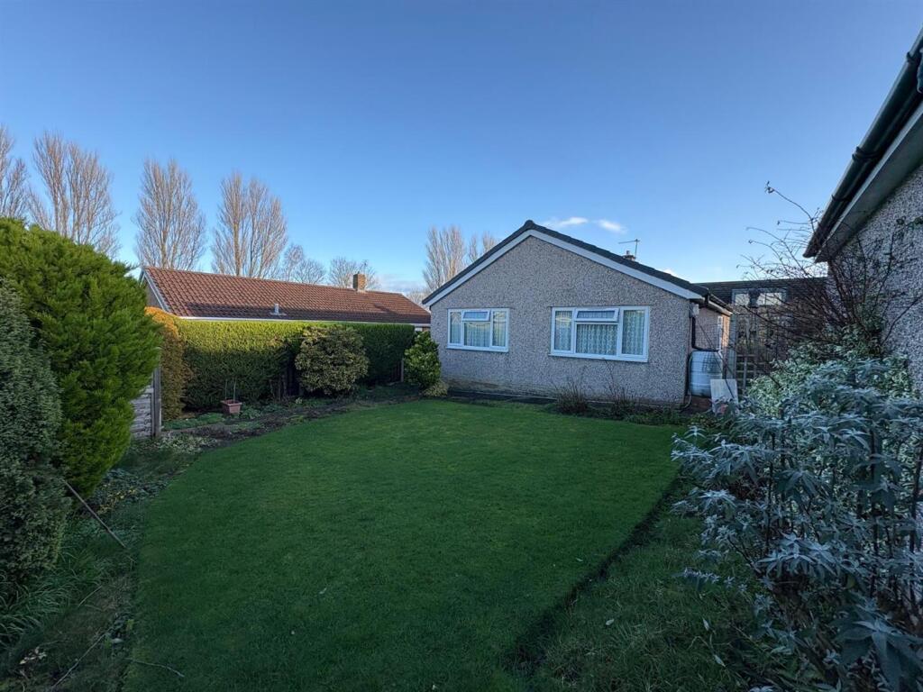 2 Sladeburn Drive, Northallerton photo 3
