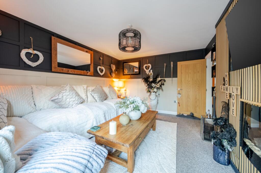 House in North Kesteven, Leasingham - More