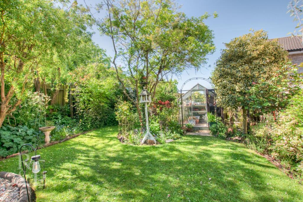 Brook View Drive, Keyworth, Nottingham - View 2